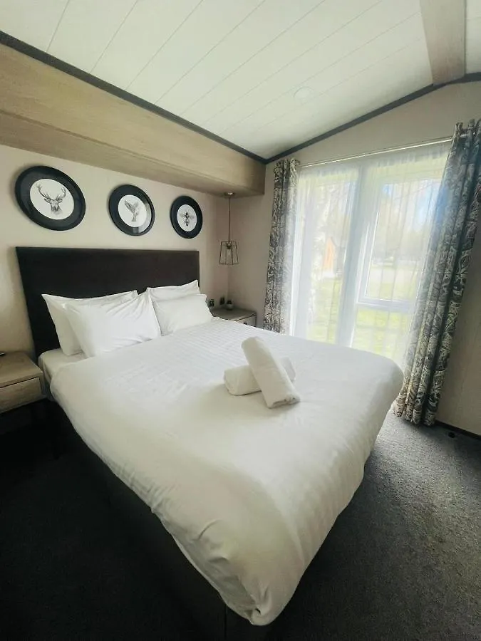 Chalé Evergreen Lodge With Hot Tub York